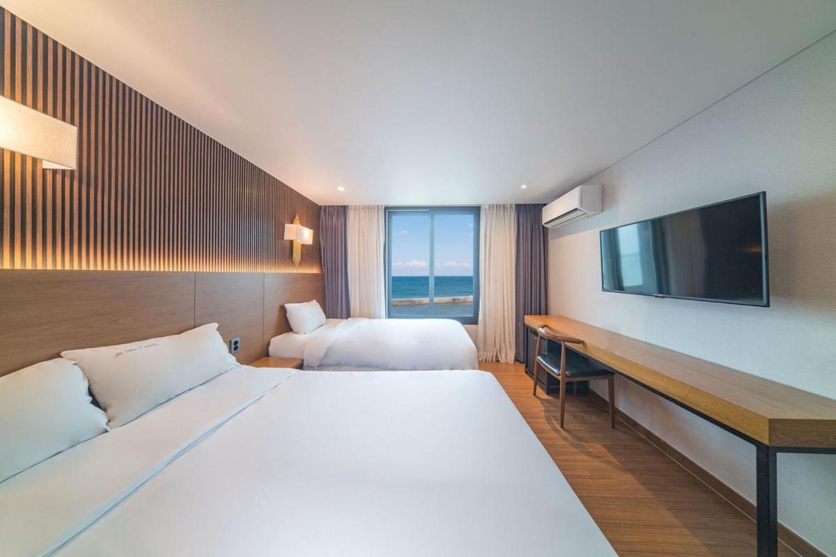 Two Y Hotel Yangyang Extérieur photo