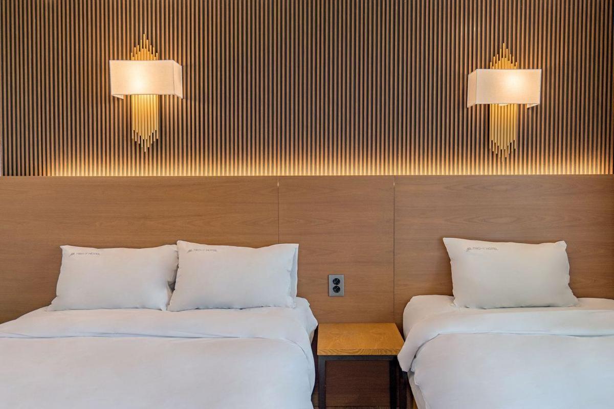 Two Y Hotel Yangyang Extérieur photo