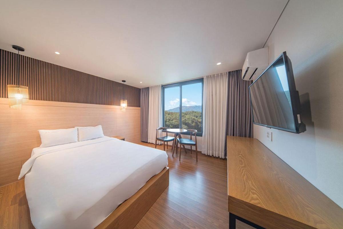 Two Y Hotel Yangyang Extérieur photo