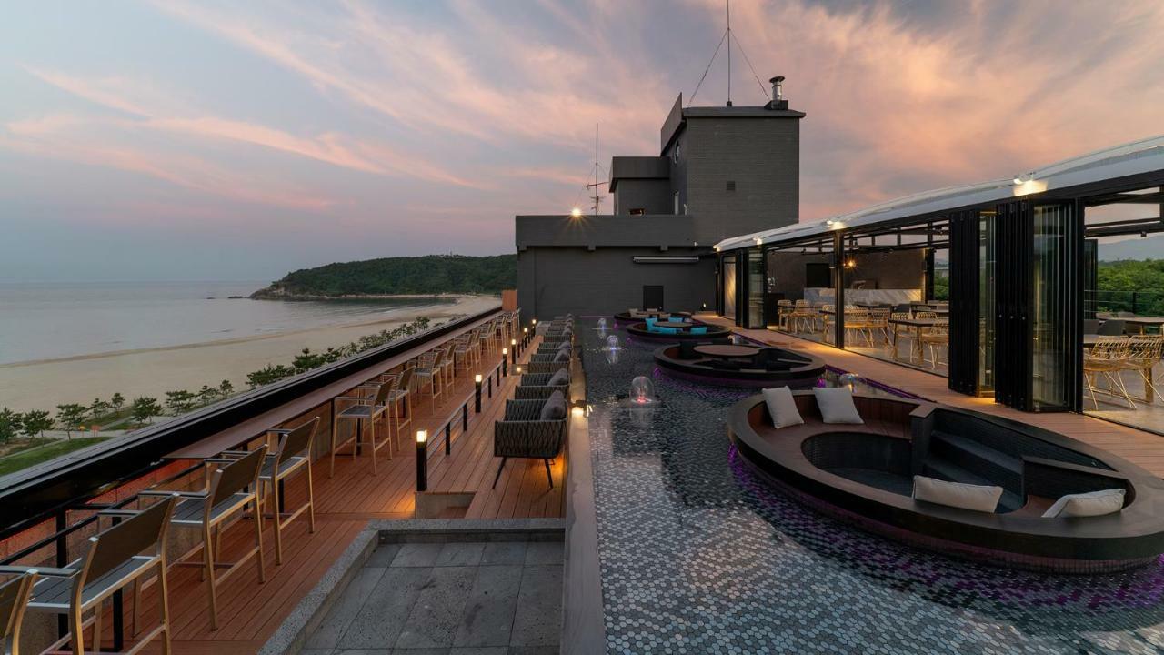 Two Y Hotel Yangyang Extérieur photo